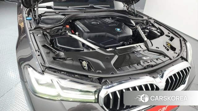 BMW 5 Series (G30) id 3833695 из Кореи 16