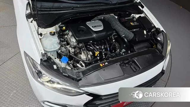 Hyundai Avante AD id 3161854 из Кореи 16