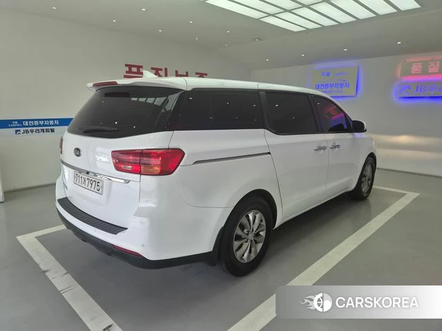 Kia The New Carnival id 4496720 из Кореи 16
