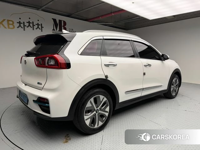 Kia Niro EV id 4203763 из Кореи 16