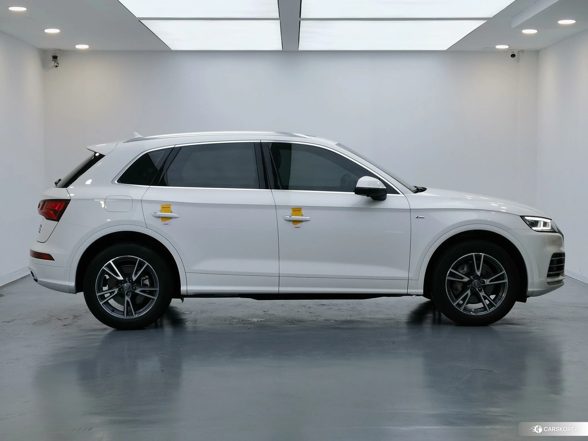 Audi Q5L id 4513967 из Китая 16