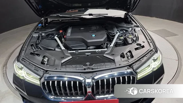 BMW 5 Series (G30) id 3389185 из Кореи 16