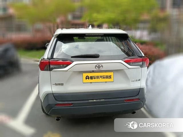 Toyota RAV4 Rongfang 2023 Белый из Китая, фото 6