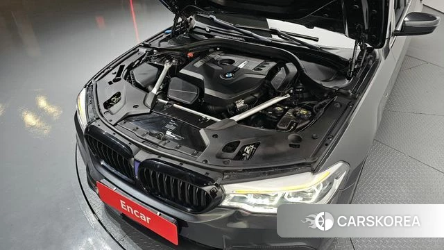 BMW 5 Series (G30) id 3925127 из Кореи 16