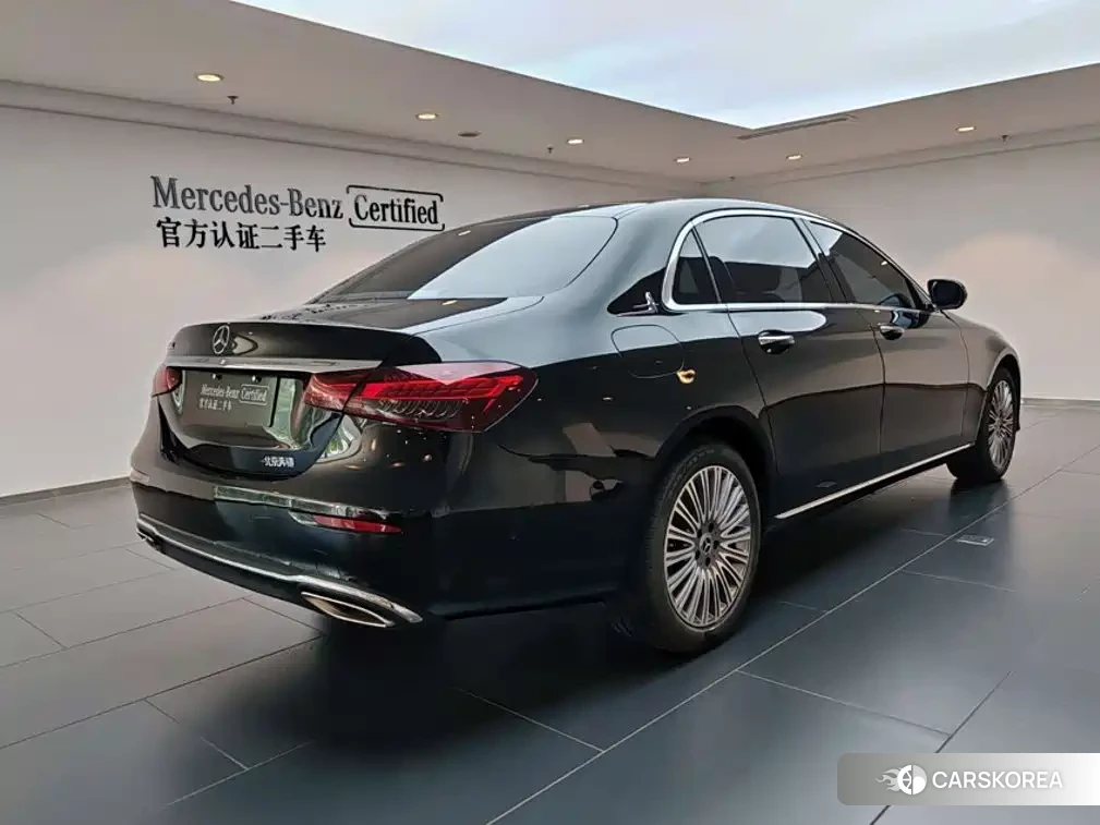 Mercedes-Benz E-Class 2023 Черный из Китая, фото 6