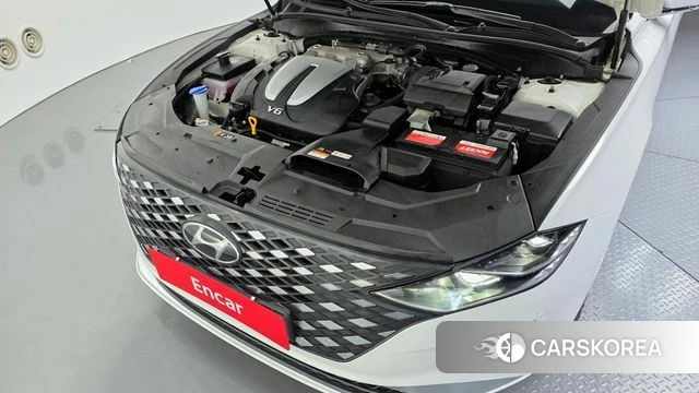 Hyundai The New Grandeur IG id 4303085 из Кореи 26