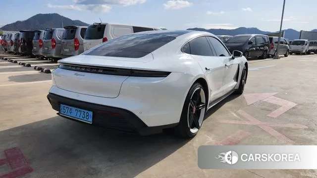 Porsche Taycan id 3477685 из Кореи 13