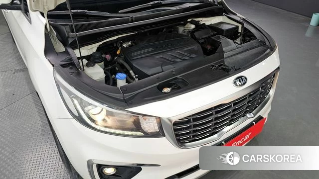 Kia The New Carnival id 4378121 из Кореи 16