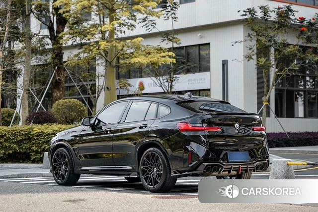 BMW X4 M id 4274656 из Китая 13