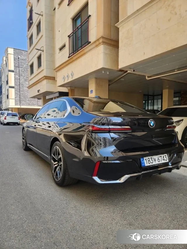 BMW 7 Series (G70) 2023 Черный из Кореи, фото 6