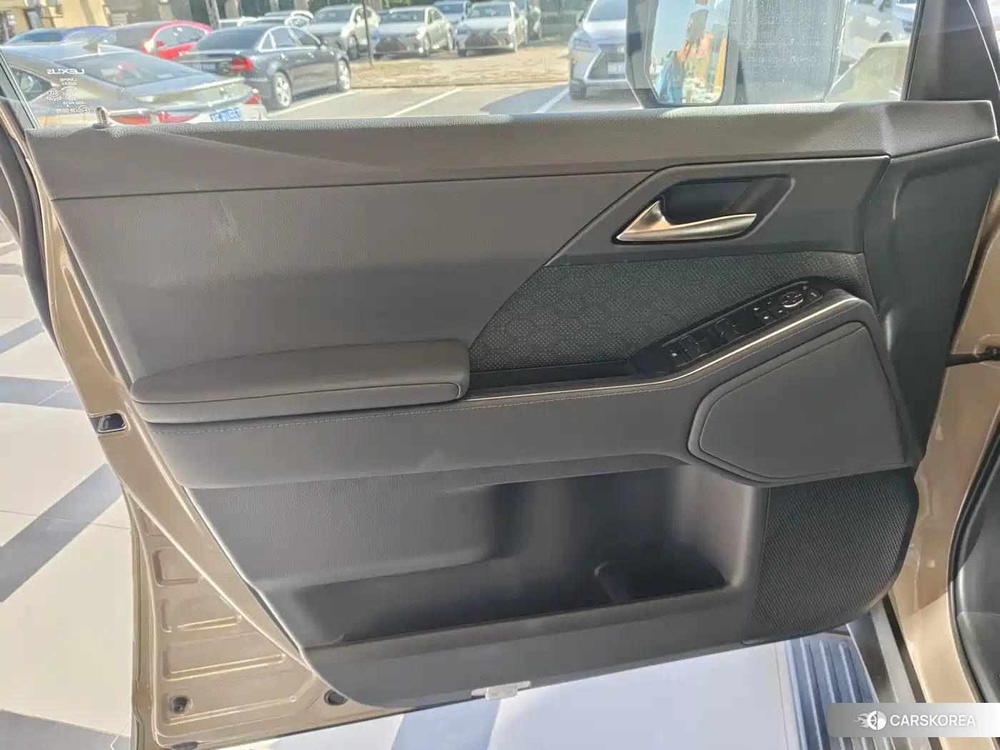 Lexus GX id 4589451 из Китая 19