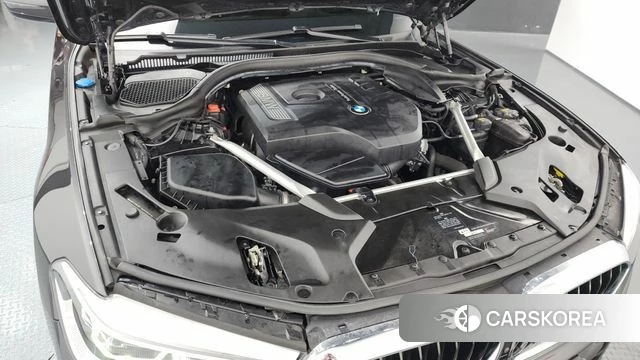 BMW 5 Series (G30) id 3937228 из Кореи 16