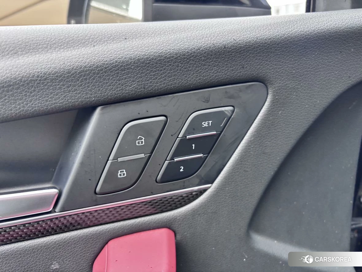 Audi Q5L Sportback id 4455451 из Китая 12