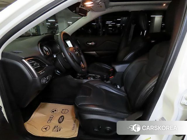 Jeep Cherokee (KL) id 3942484 из Кореи 16