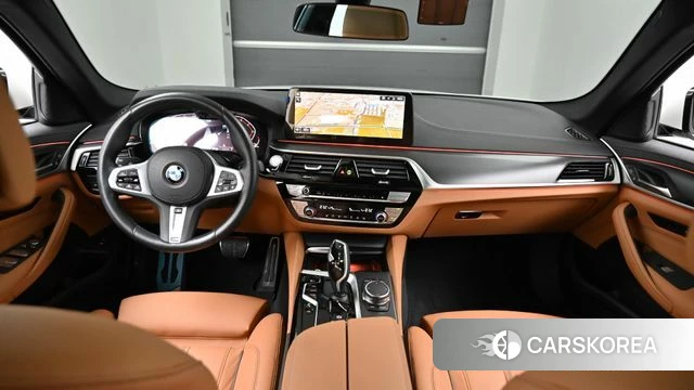 BMW 5 Series (G30) id 4408636 из Кореи 16