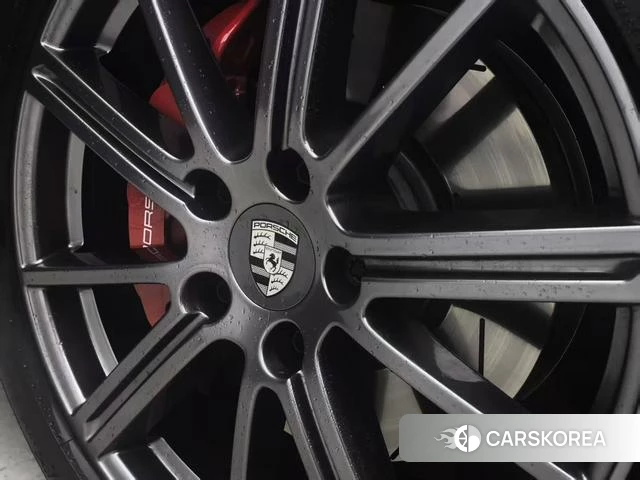 Porsche Panamera id 3920637 из Китая 10