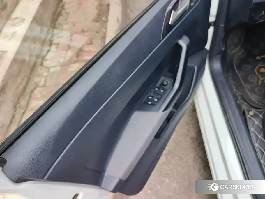 Volkswagen Lavida id 4553875 из Китая 12