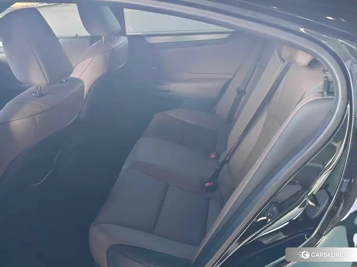 Lexus ES 2025 Черный из Китая, фото 6