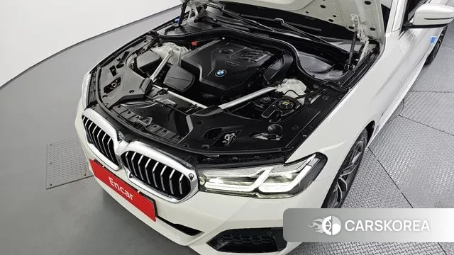 BMW 5 Series (G30) id 3600211 из Кореи 16