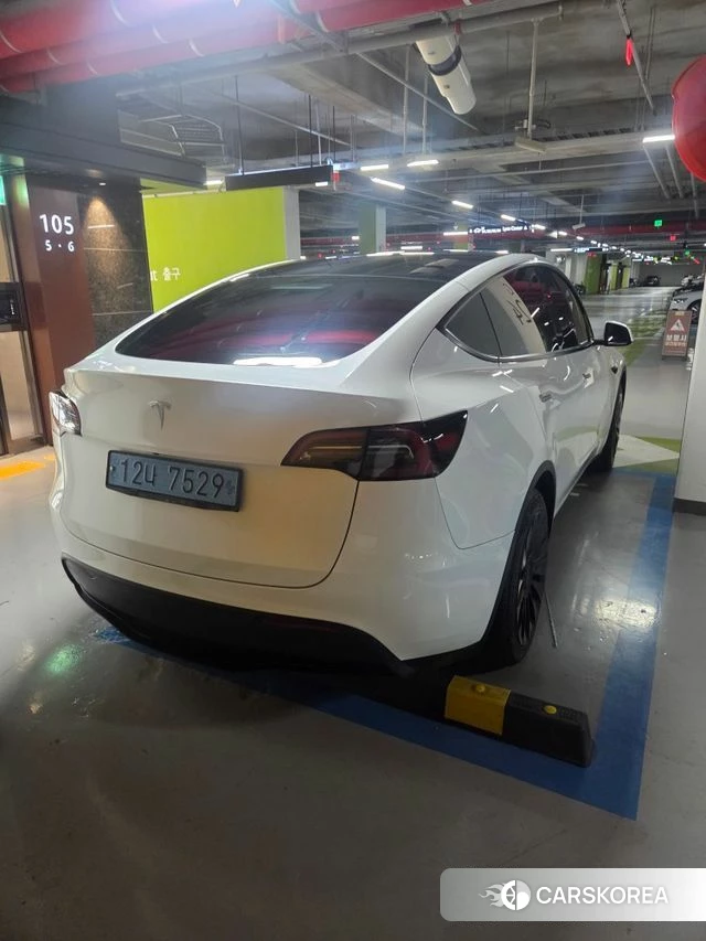 Tesla Model Y 2023 Белый из Кореи, фото 6