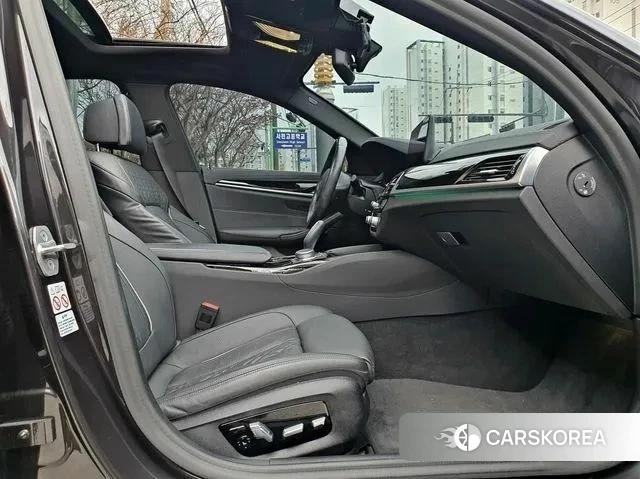 BMW 5 Series (G30) id 3965283 из Кореи 8