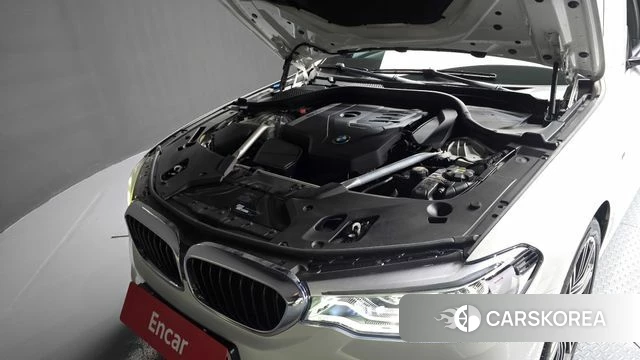 BMW 5 Series (G30) id 4872842 из Кореи 16