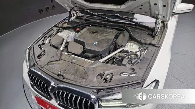 BMW 5 Series (G30) id 3576716 из Кореи 16