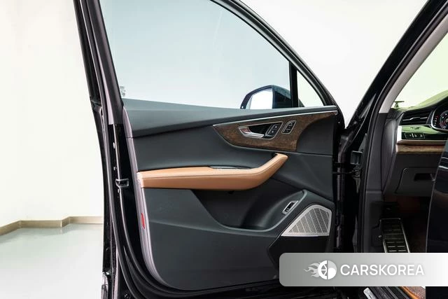 Audi Q7 id 4263729 из Китая 22