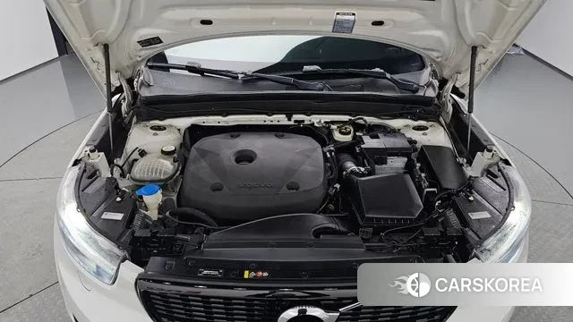 Volvo XC40 id 3686866 из Кореи 16