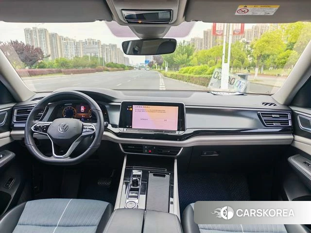 Volkswagen Tourang 2023 Черный из Китая, фото 6