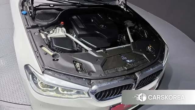 BMW 5 Series (G30) id 3413429 из Кореи 16