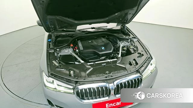 BMW 5 Series (G30) id 4231259 из Кореи 29