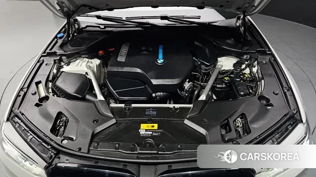 BMW 5 Series (G30) id 3243239 из Кореи 16