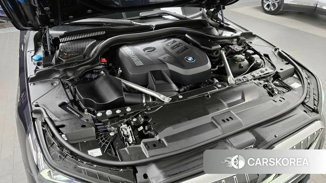 BMW 5 Series (G60) id 3876689 из Кореи 16