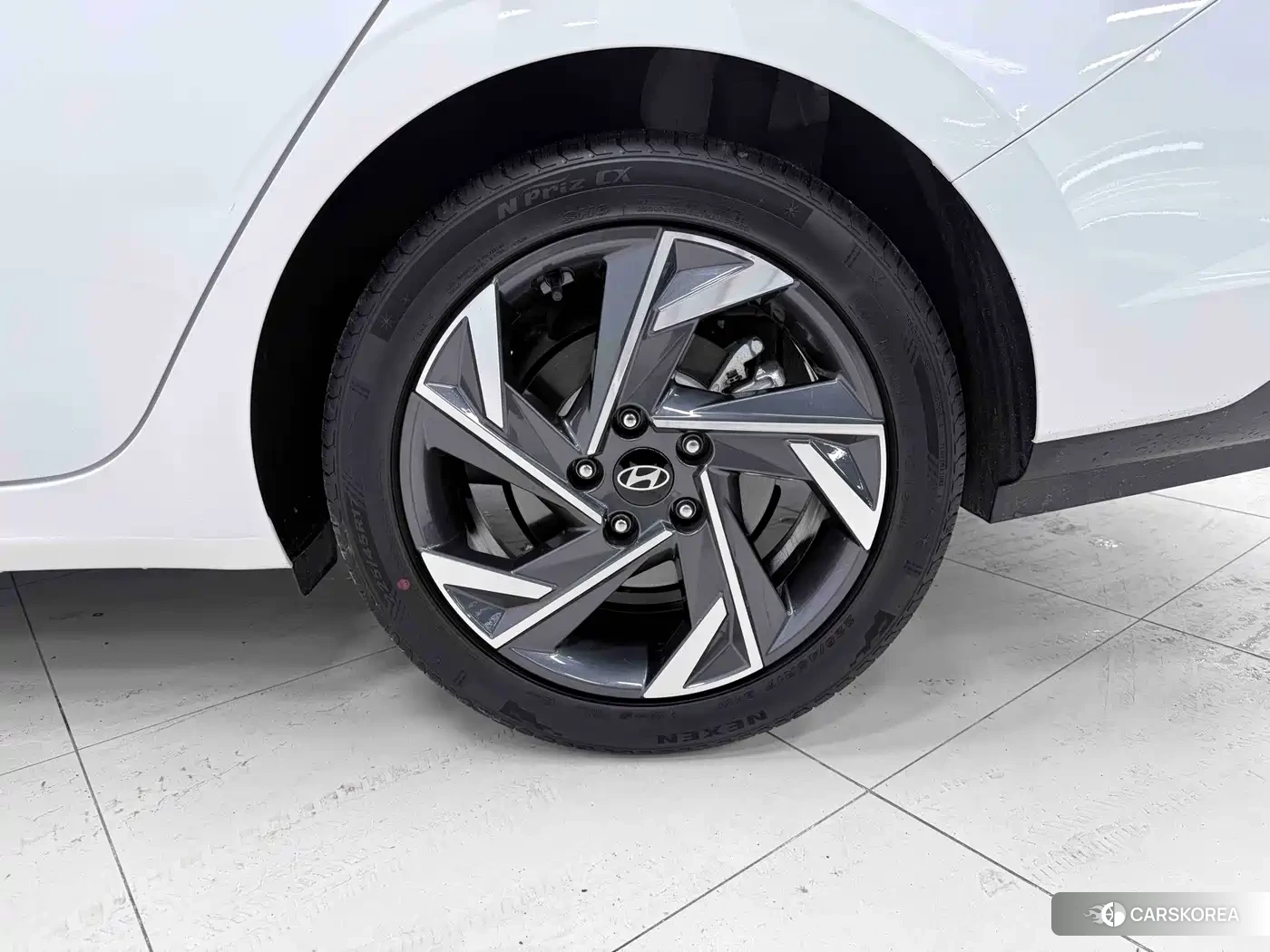 Hyundai Elantra id 4669435 из Китая 18