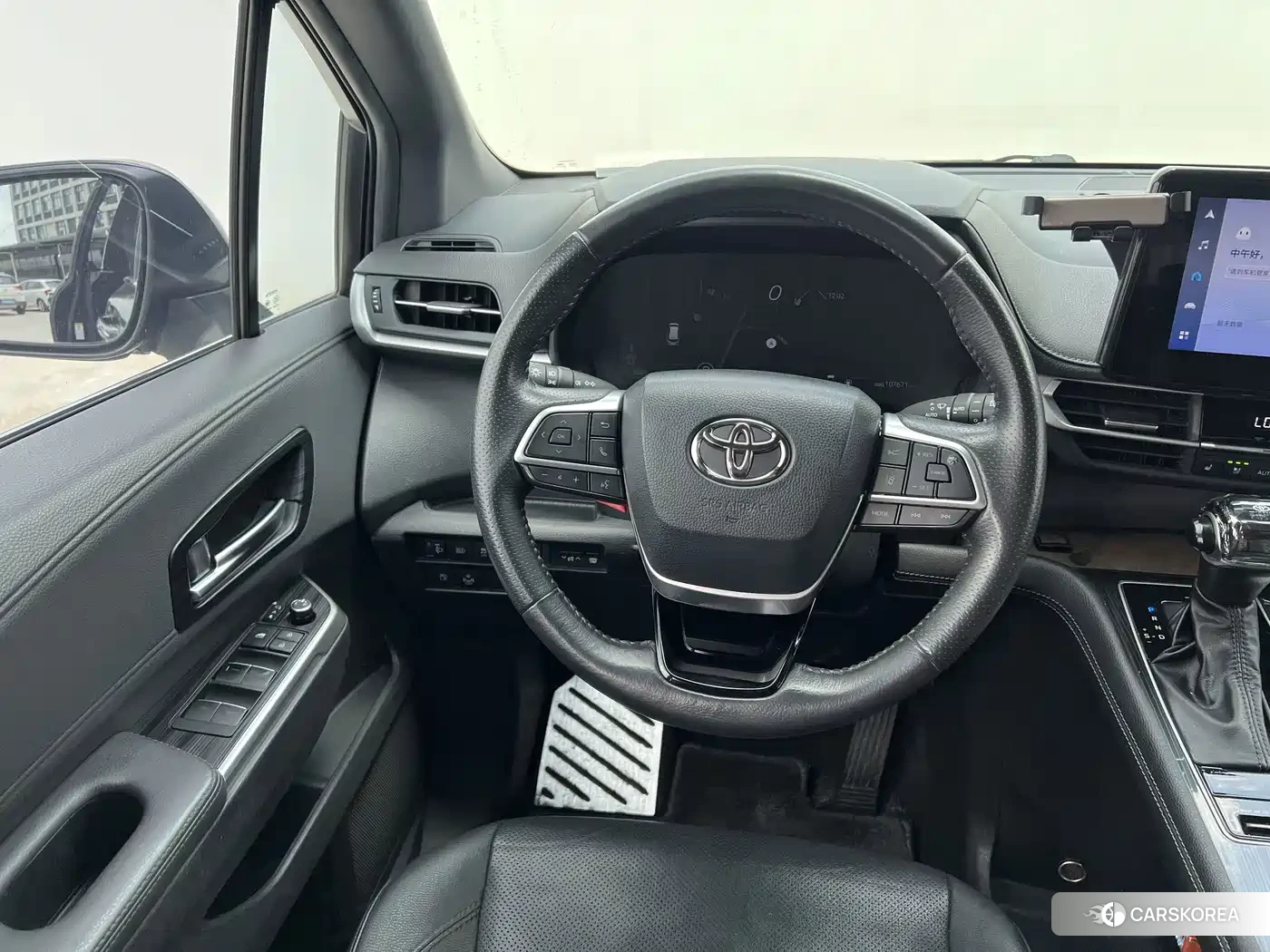 Toyota Sienna id 4629485 из Китая 12