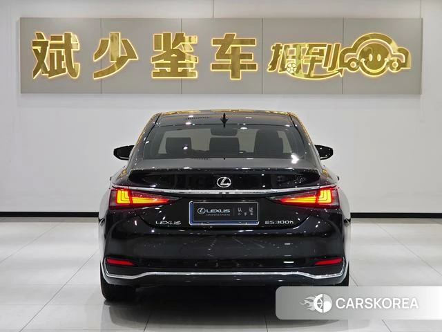 Lexus ES id 4307785 из Китая 7