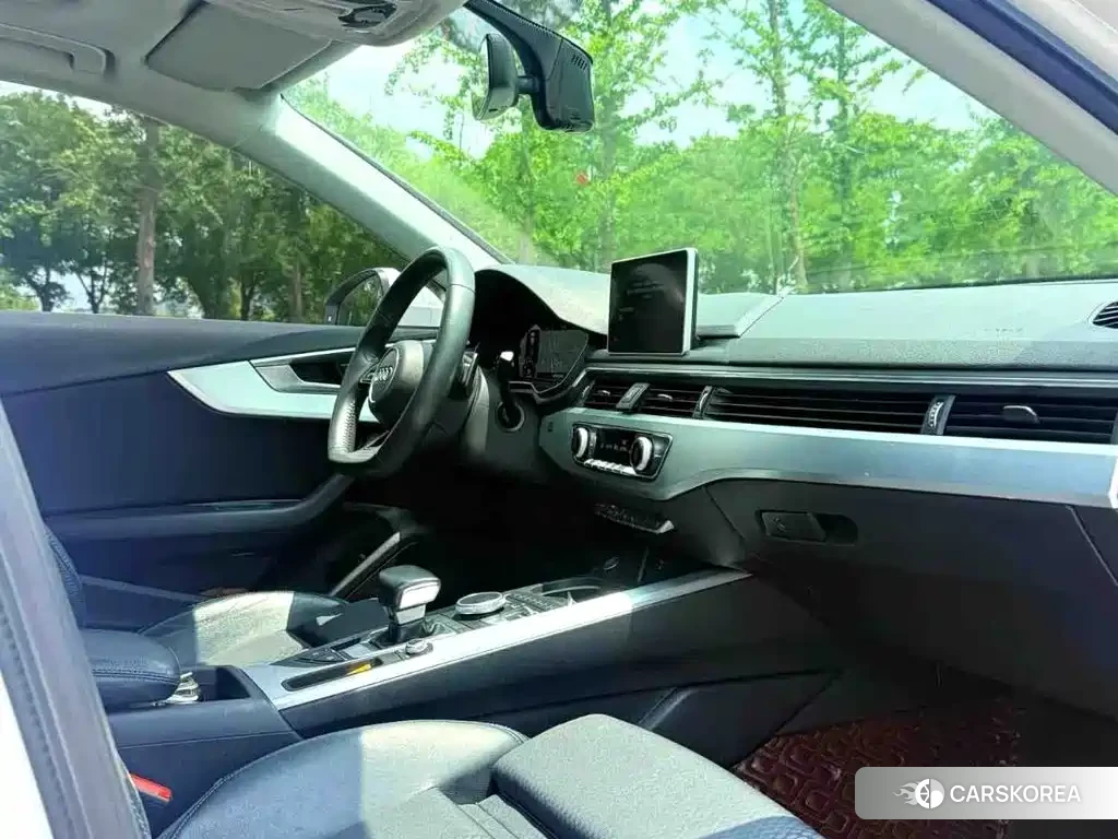 Audi A4L id 4653965 из Китая 8
