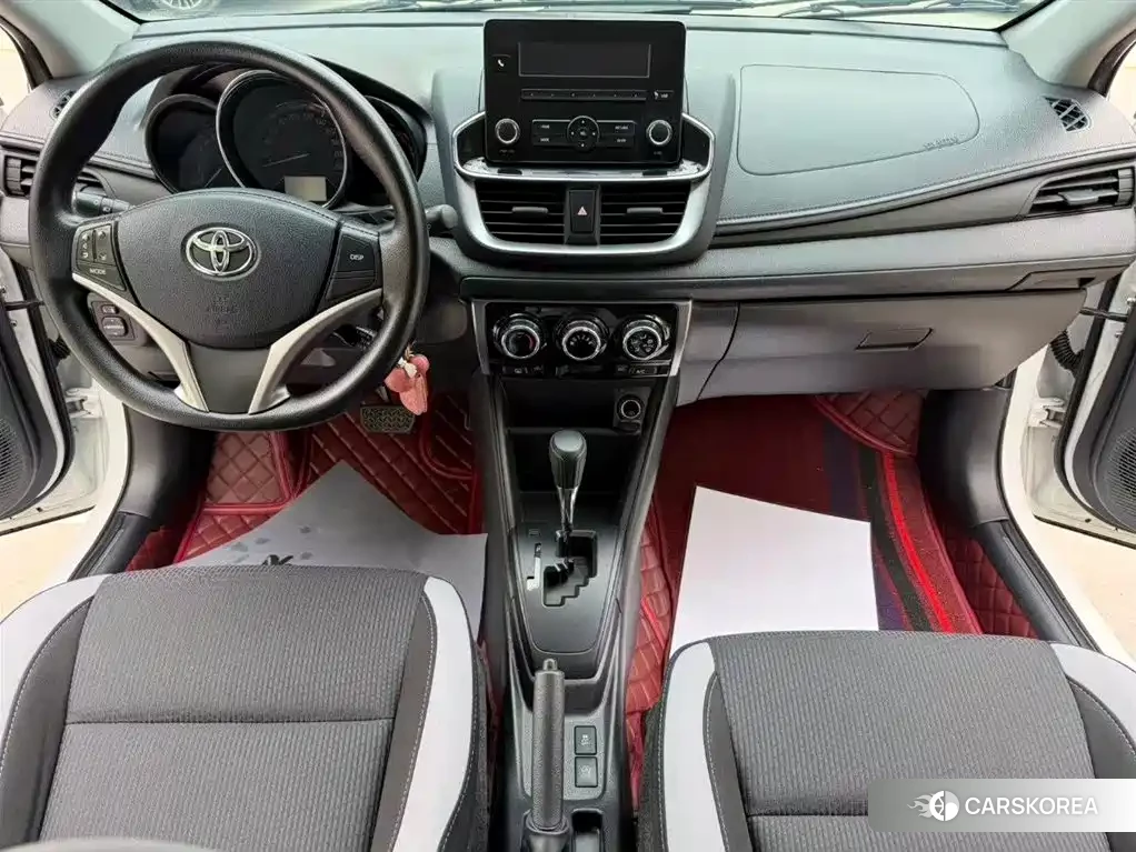 Toyota Yaris L 2023 Белый из Китая, фото 6
