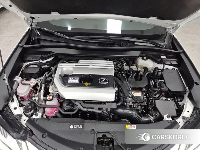 Lexus UX250h id 3561604 из Кореи 16