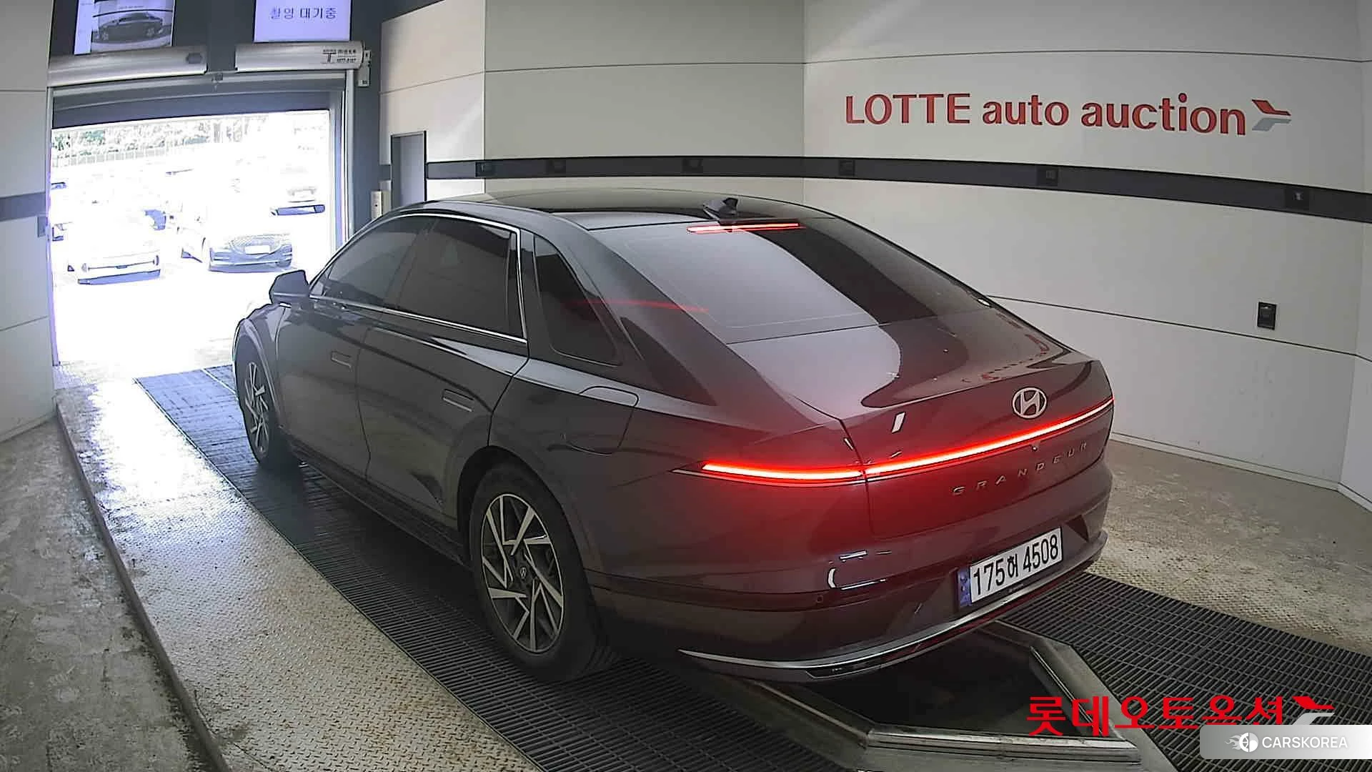 Hyundai Grandeur Hybrid id 4289329 из Кореи 32
