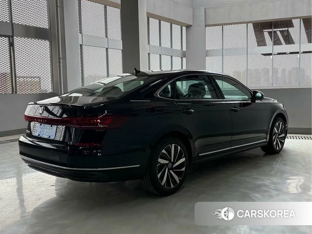 Volkswagen Passat id 3968821 из Китая 10
