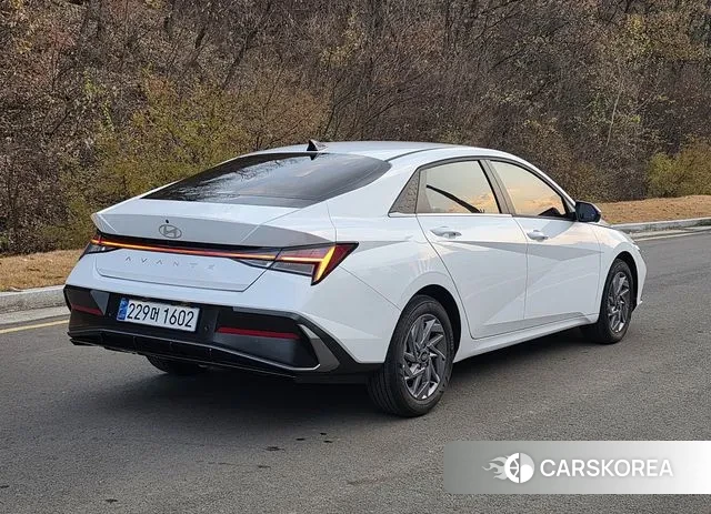 Hyundai The New Avante (CN7) id 3405037 из Кореи 16