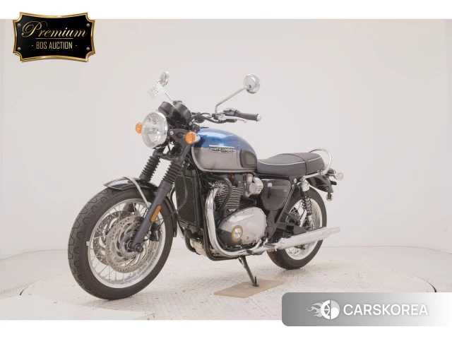 Triumph BONNEVILLE T120 2022 из Японии, фото 2