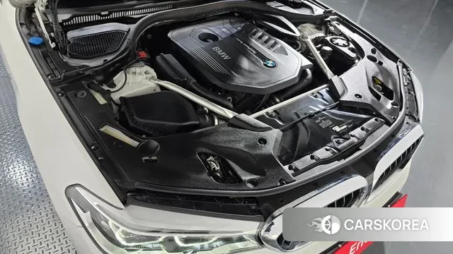 BMW 5 Series (G30) id 3391792 из Кореи 16