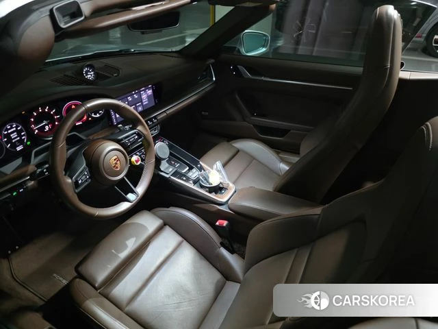 Porsche 911(992) id 4595046 из Кореи 16