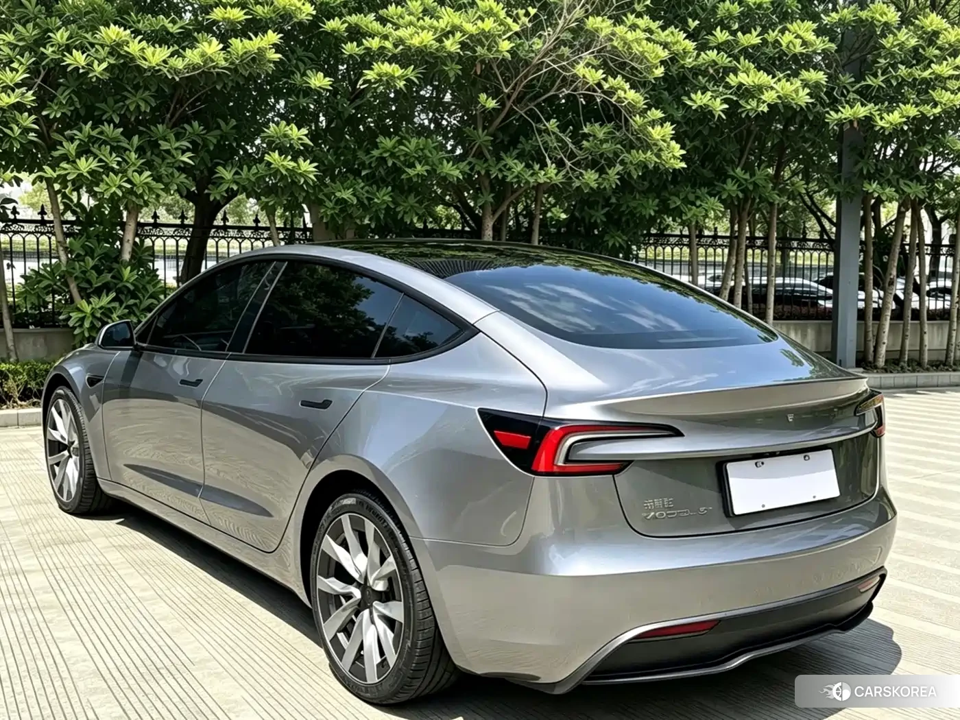 Tesla Model 3 id 4570647 из Китая 10
