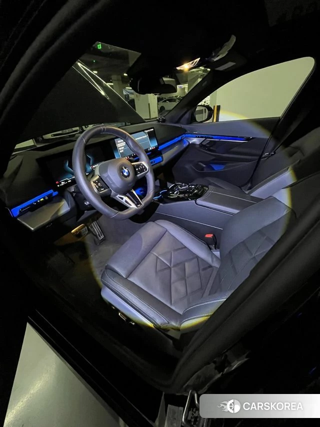 BMW 5 Series (G60) 2025 Черный из Кореи, фото 6