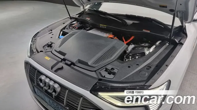 Audi e-Tron id 2834038 из Кореи 16