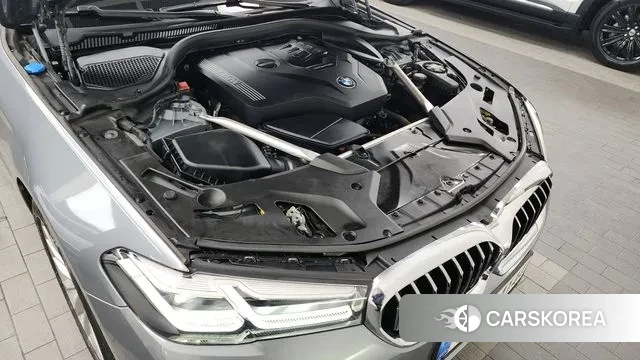 BMW 5 Series (G30) id 3518307 из Кореи 16